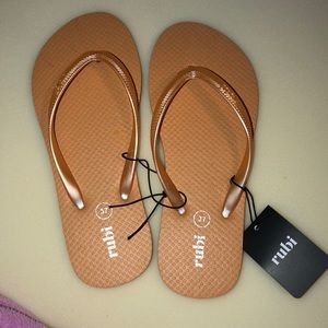 Flip flops